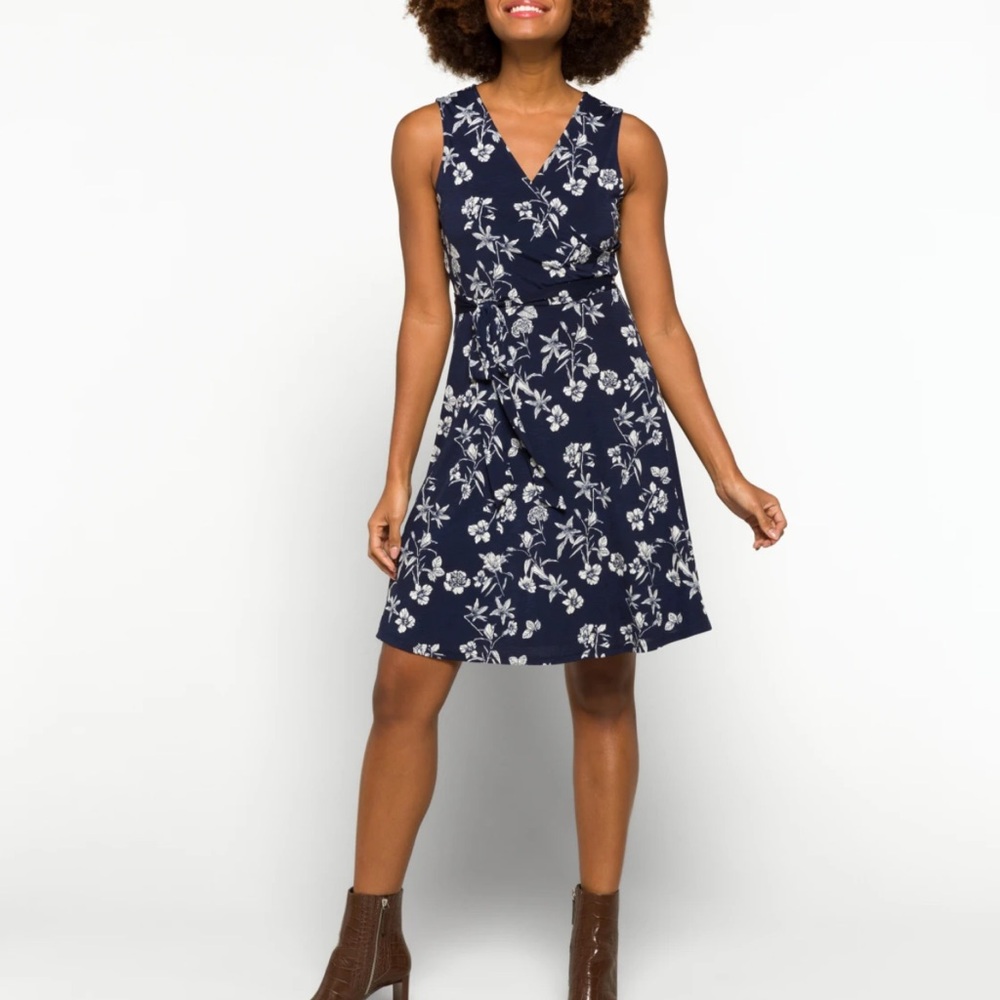 41 Hawthorn Blue and White Sleeveless V-Neck A-Line Midi Dress